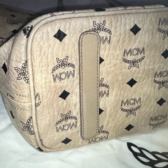 MCM Visetos Anya Top Zip Shopper Medium - Picture 8 of 11